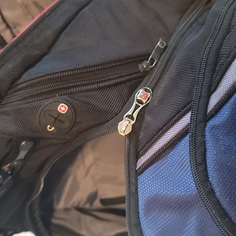SwissGear multi function backpack - Picture 11 of 15